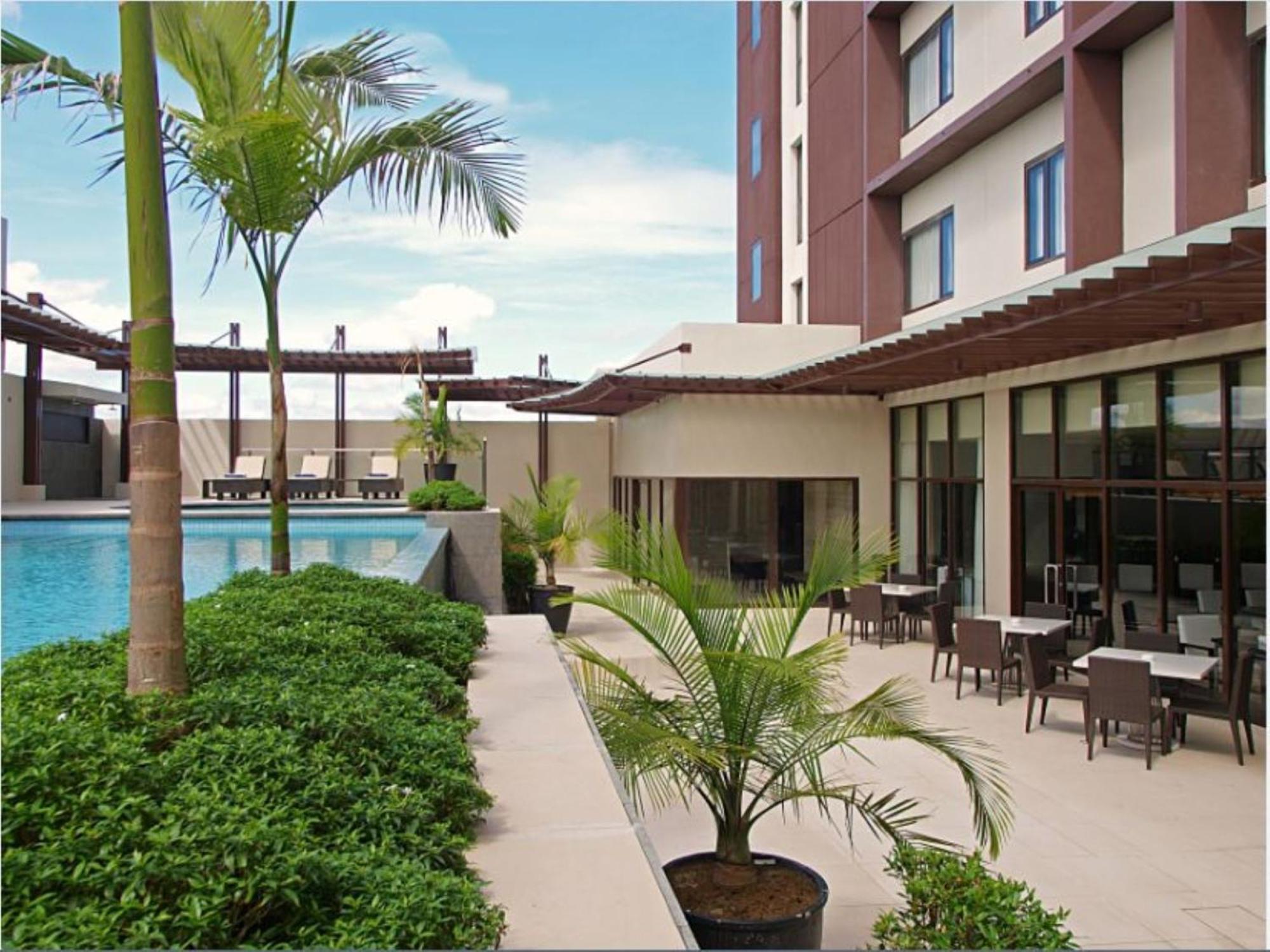 Seda Centrio Hotel Cagayan de Oro Luaran gambar