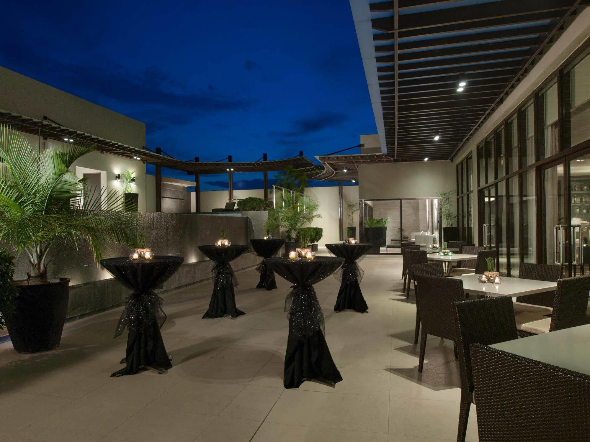 Seda Centrio Hotel Cagayan de Oro Luaran gambar